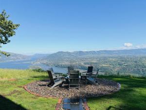 Jaw View! Mt Hood! Fire Pit, Family Friendly