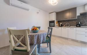 Nice Apartment In Zdrelac