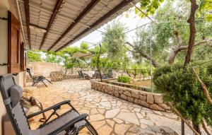 3 Bedroom Lovely Home In Novalja