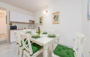 3 Bedroom Lovely Home In Novalja