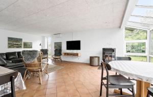 Amazing Home In Hvide Sande With Wifi