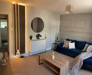 The Richmond Collection - Hoo