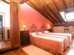 Twin Room room in Posada de Peredo y Villa