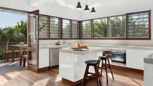 Allawah Cottage - Historic Beachside Retreat - Holiday Yamba