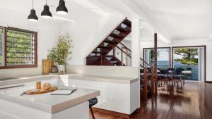 Allawah Cottage - Historic Beachside Retreat - Holiday Yamba