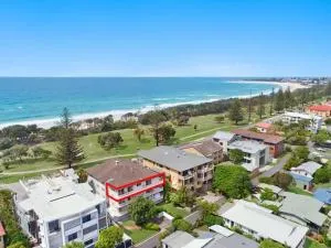 Mountain Views on Marine Parade - Terranora