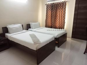 Chetinaad Courtyard Gandhipuram by Centre Park