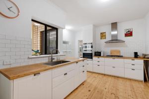 Relaxed Family Beach House - No Linen Included