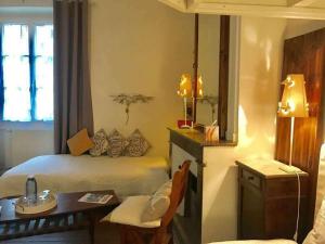 B&B / Chambres d'hotes B&B Le Miroir aux Fees Bordeaux : photos des chambres