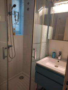 B&B / Chambres d'hotes B&B Le Miroir aux Fees Bordeaux : photos des chambres