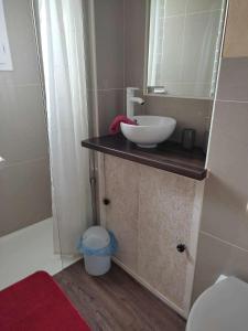 B&B / Chambres d'hotes B&B Le Miroir aux Fees Bordeaux : Appartement avec Douche
