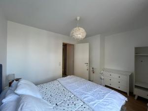 Arcachon Centre : T2 avec Parking, Loggia et Proche Plage - FR-1-319-566