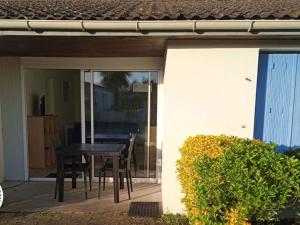 Gîte cosy 2 pers. près des plages et du Marais Poitevin, avec terrasse couverte - tout inclus - FR-1-426-550