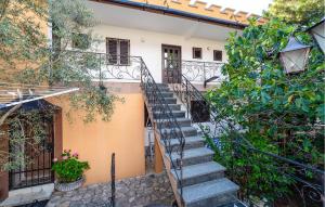 Beach Front Apartment In Rovanjska