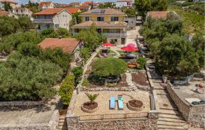 Pet Friendly Apartment In Zdrelac