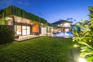Exquisite 5BR Villa Premier Luxury in Seminyak