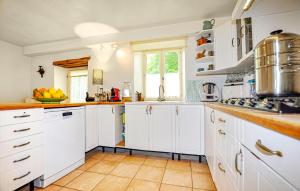 Maisons de vacances 1 Bedroom Cozy Home In Dun : photos des chambres