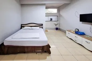 RedDoorz at Kampung Istal Bogor - Cimanggu