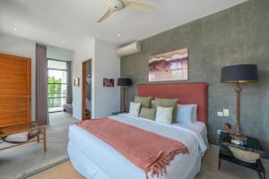 Villa Boa - Stunning 3BR Beachside Villa in Canggu