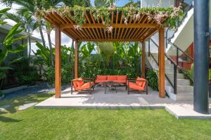 Villa Boa - Stunning 3BR Beachside Villa in Canggu