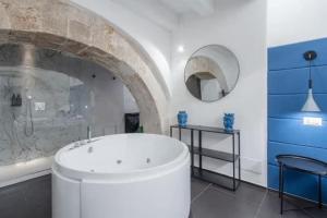 Judeka Suite Ortigia with Jacuzzi