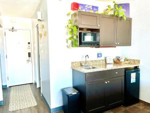 Ocean View Queen Suite 10th floor Myrtle Beach