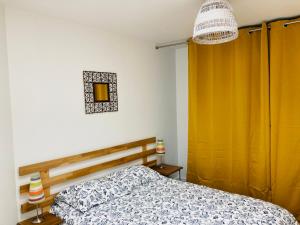 Joli F2 avec terrasse 150m plage
