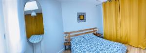 Appartements Joli F2 avec terrasse 150m plage : Appartement 1 Chambre
