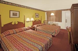 Double Room with Two Double Beds - Smoking room in San Marcos Inn