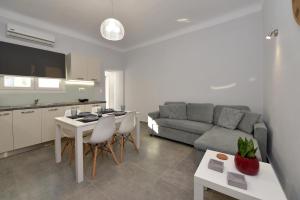 Cyclamen Hermoupolis