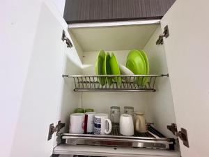 Cozy 2BR Apt with direct access to Baywalk Mall at Apt Green Bay Pluit Tower H