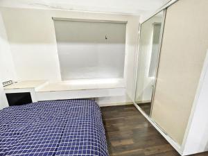 Cozy 2BR Apt with direct access to Baywalk Mall at Apt Green Bay Pluit Tower H