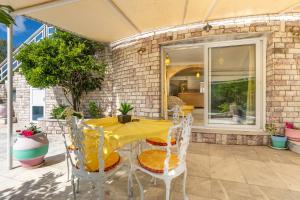 Pacos Resort Luxury Villa 32