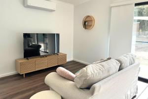 1 Bedroom, 1 Bathroom Cabin Retreat