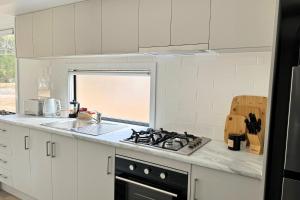 2 Bedroom, 1 Bathroom Cabin Retreat