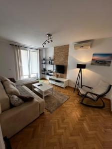 City apartment with the sea view