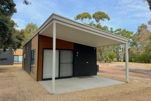 Cabin 4, 2 Bedroom, 1 Bathroom Cabin Retreat