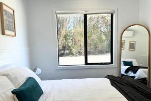 Cabin 5, 2 Bedroom, 1 Bathroom Cabin Retreat