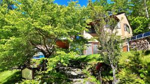 ペンション湖風 KOFU a lodging accommodation