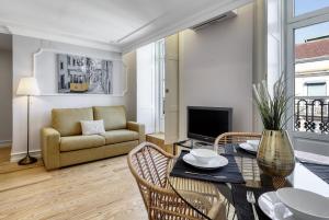 Lisbon, Stylish & Central 2-Bedroom Apartment on Rua Augusta