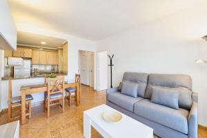 Benalbeach playa - Tu hogar frente al mar, complejo 4 piscinas