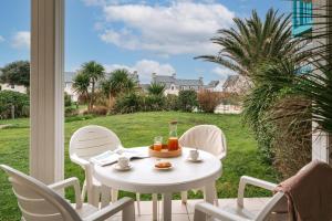 Appart'hotels Residence Pierre & Vacances Cap Marine : Superior One-Bedroom Apartment with Terrace (3 People) - Garden Level