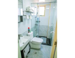 2 Bedroom Skyview Retreat at GoldPark Homes by Lulu Homes