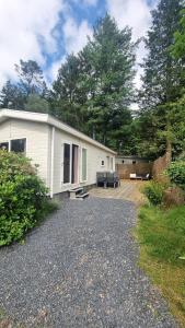 Gezellig gemoderniseerd chalet op de Veluwe