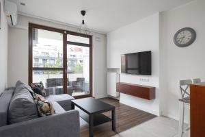 Royal Wilanów Deluxe Apartment by BookingHost