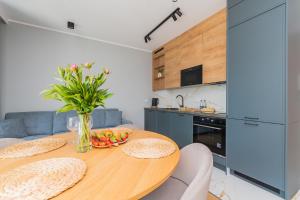 APARTAMENTY MIERZEJA - STEGNA PARK II, MEDIUM, 500 m od plaży, Bezpłatny Meleks