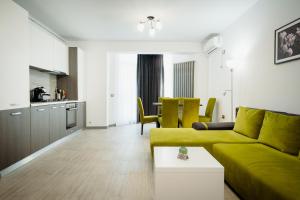 Enclave Pool & Spa Apartment Mamaia Nord