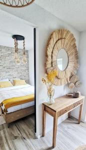 Appartements 4-Pieds Cite - Barbacane - Historique - Romantique - Clim : photos des chambres