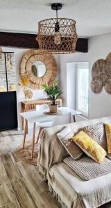 Appartements 4-Pieds Cite - Barbacane - Historique - Romantique - Clim : photos des chambres