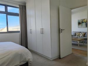 Courtside Views Empire Apartment